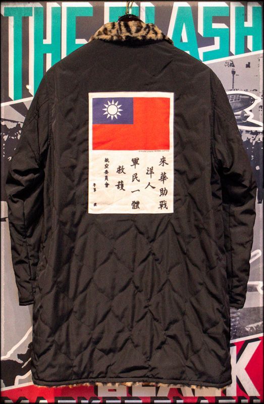 画像:  RALEIGH /『CLARENCE + ALABAMA／獰猛な愛だけが生き残る』REVERSIBLE JACKET